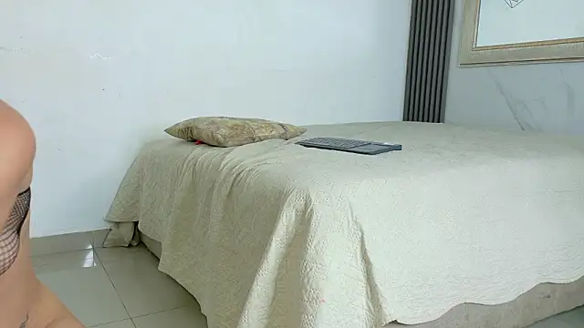 cristina_aznar1's cam snapshot