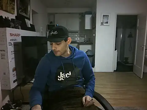 mihaimichael's cam snapshot