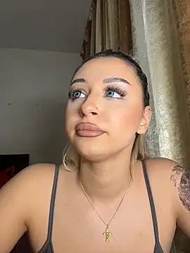 Kylie_One's cam snapshot