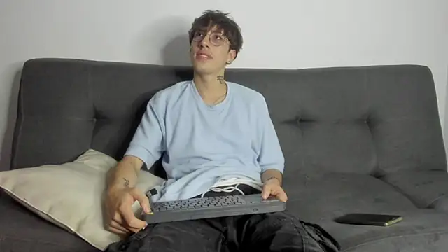 Dio__morningstar's cam snapshot