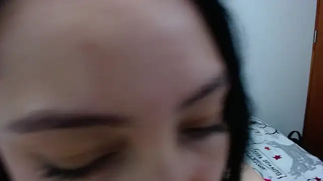 carolina_zabala_19's cam snapshot