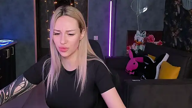 Blckmirrorr's cam snapshot