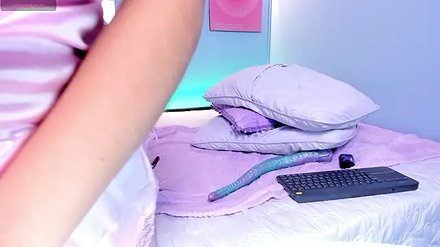 Bella__Lane's cam snapshot