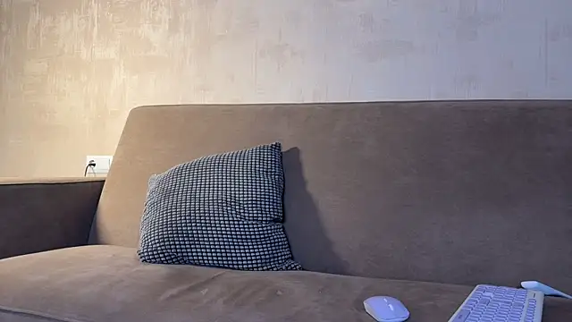 weshycouple's cam snapshot