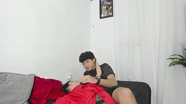 Laura_and_Kevin live sex cam