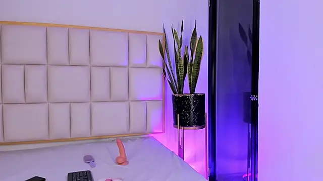 liorah_wolf's cam snapshot