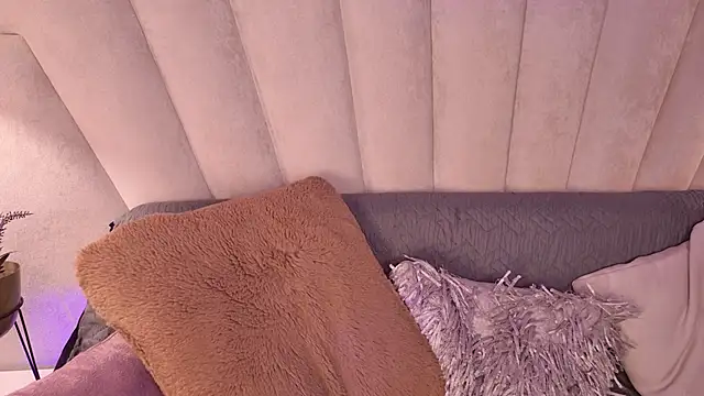 AlyssaRay's cam snapshot