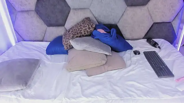 DulceJones's cam snapshot