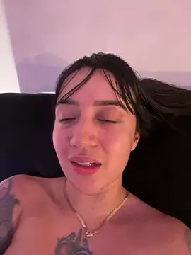 EmmyEvans1's cam snapshot