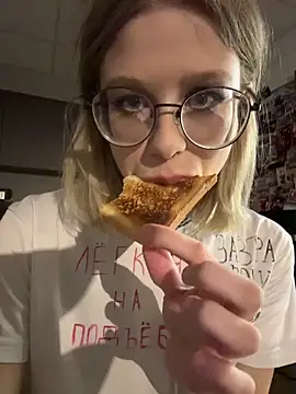 Ivy_Allen's cam snapshot