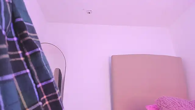 im_tiffany_'s cam snapshot