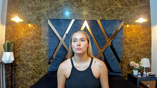 Emmaa_white_'s cam snapshot