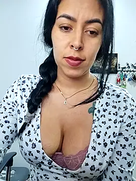 Luianna's cam snapshot