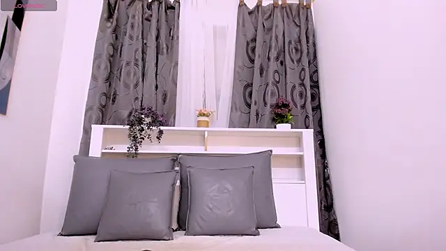 Mistt_Mia's cam snapshot