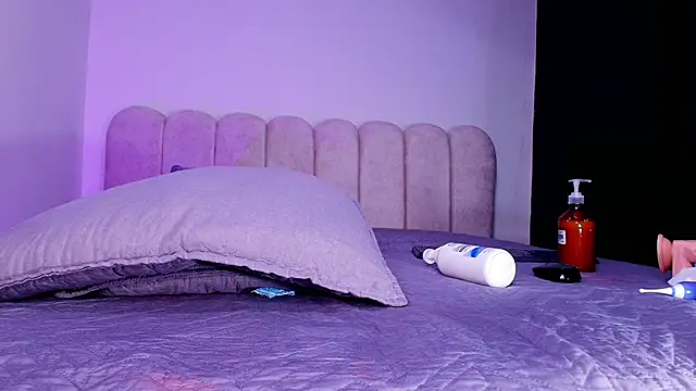 mia_stanfort's cam snapshot