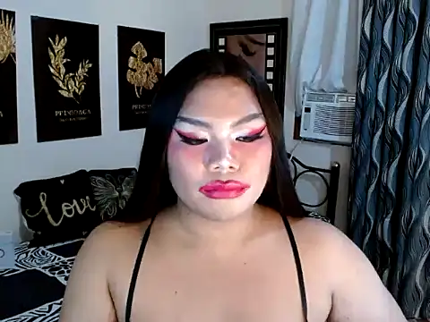 TSbrianaHugeCock's cam snapshot