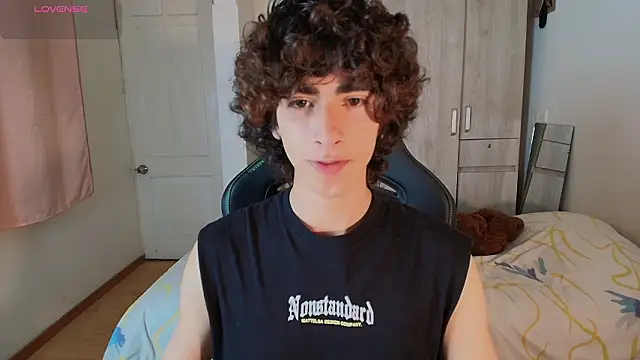 Nude_Boy18's cam snapshot