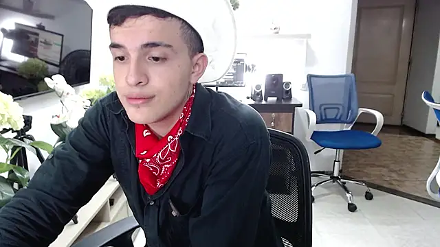 massimo_greco_'s cam snapshot