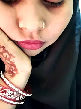 Indian-Nazia's cam snapshot