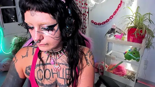 lady_sontse_'s cam snapshot