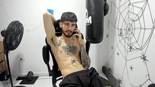 DmitriSanders live sex cam