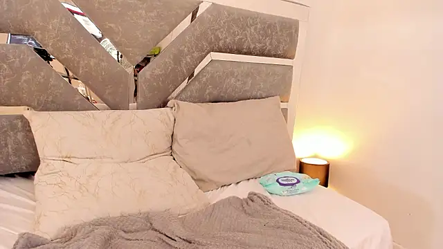 Slut_Milf_'s cam snapshot