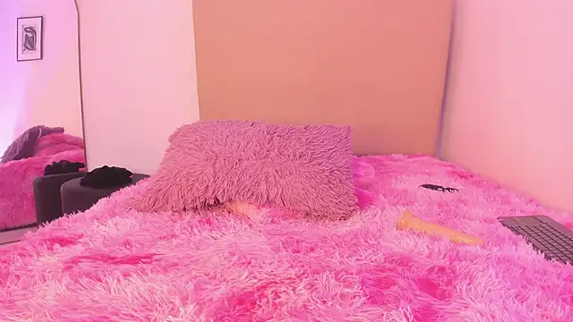 im_tiffany_'s cam snapshot