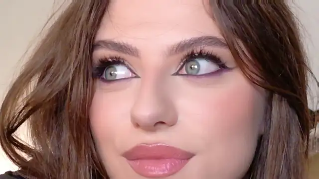 Sienna_Voss live sex cam