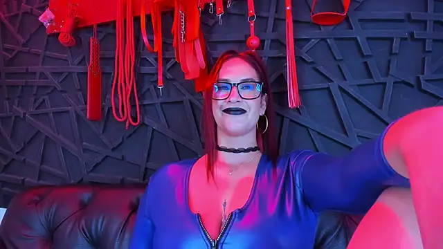 Ivannaakozlov_ live sex cam