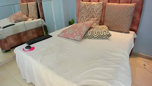 lou_rosse_'s cam snapshot