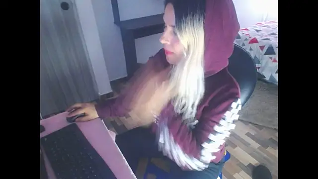 mystica_25 live sex cam