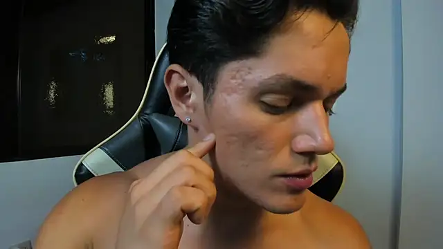 julian_wallace's cam snapshot