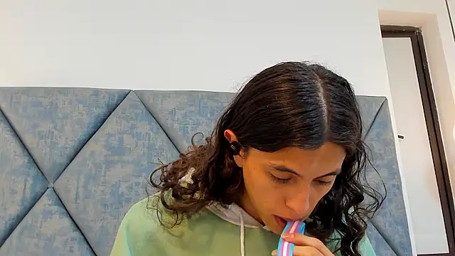 FreyaMoller live sex cam