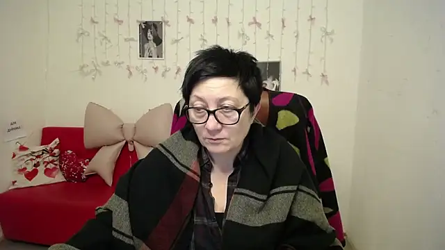 EmilyL0ve's cam snapshot