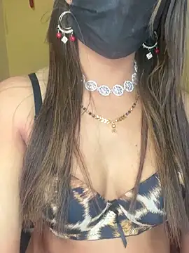 CUTI-NAINA live sex cam