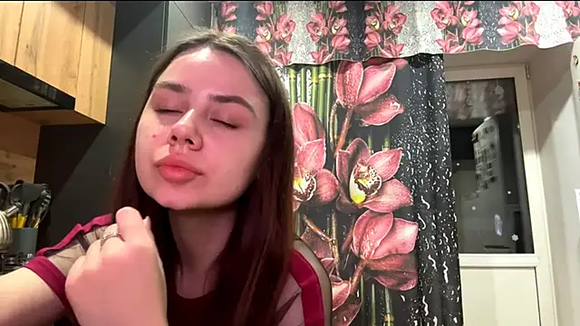 MiloyNoir live sex cam