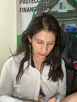 Alysson-- live sex cam