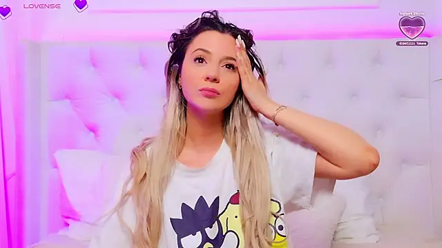 AriannaSins live sex cam