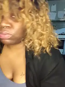 NYRIELLE's cam snapshot