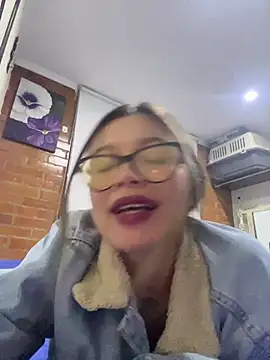 KoraSweett's cam snapshot