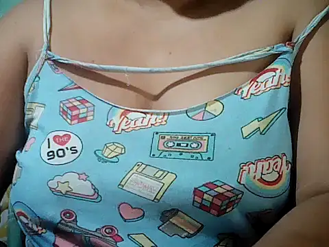 Sexyhorney4u's cam snapshot