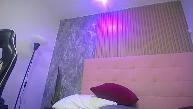 victoria__milf_'s cam snapshot