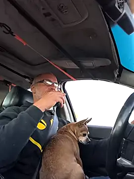 FloppyPickle4u's cam snapshot