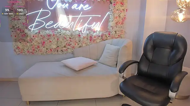 MiaRoberts1 live sex cam