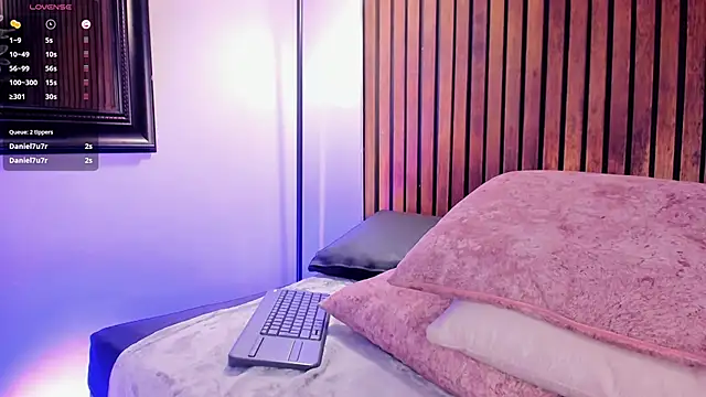 mishell_1's cam snapshot