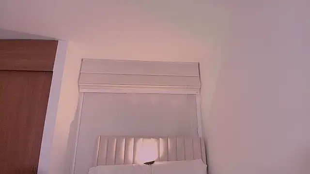 ArianaReynoldss's cam snapshot