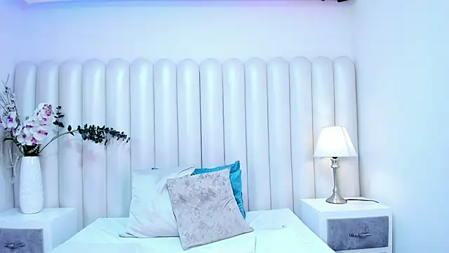 BarbieMonet's cam snapshot