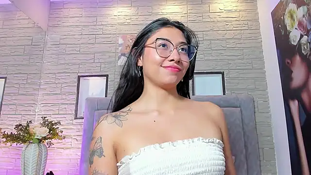 LanaRouse's cam snapshot