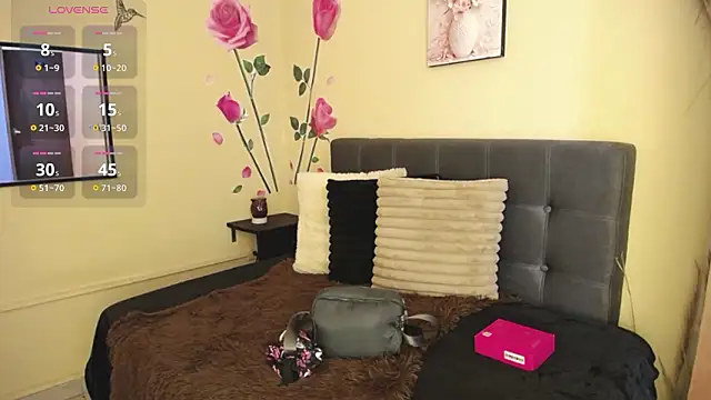 BrendaRojas_'s cam snapshot