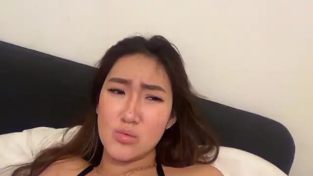 AlishaCheng's cam snapshot